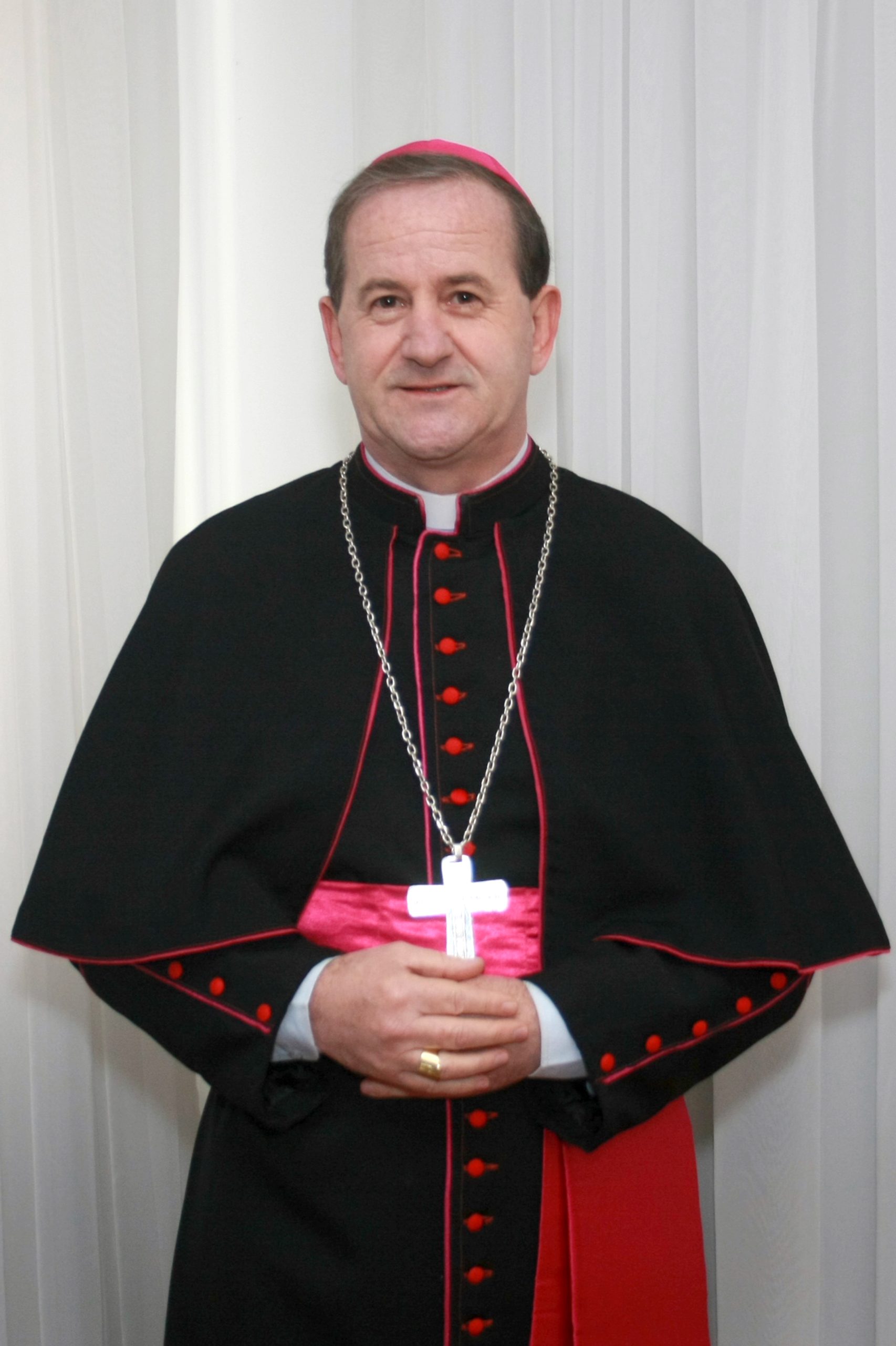 Dom Dirceu Vegini